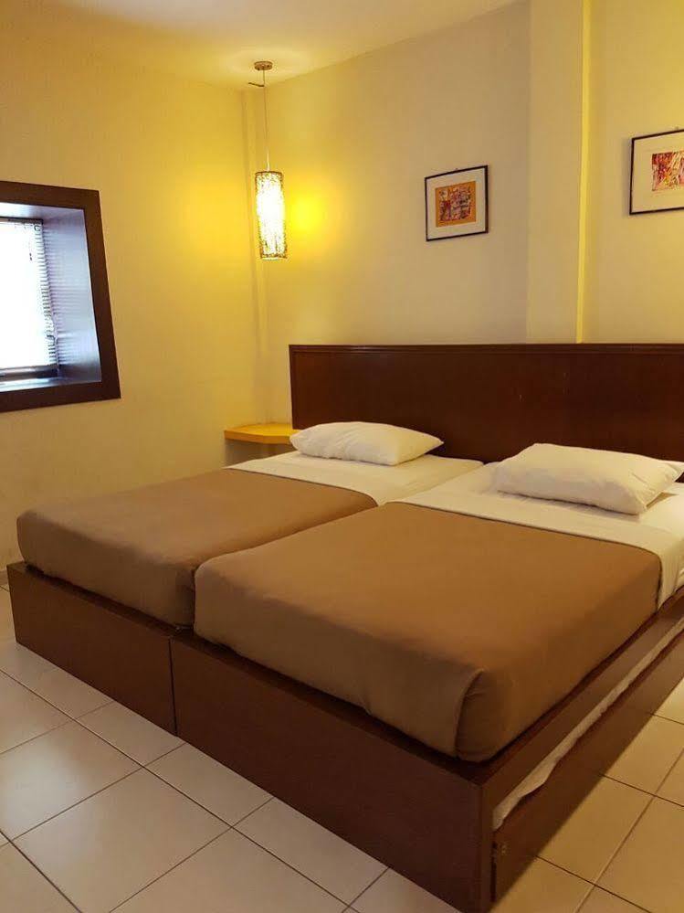 Malacca Newbridge Hotel מראה חיצוני תמונה